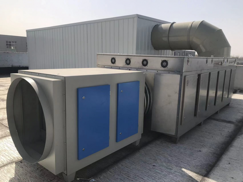 光氧(yang)活性炭一(yi)體機