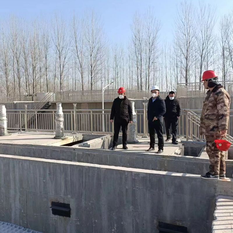 河南(nan)萬川環保董事長赴濮陽範(fan)縣汚水處理廠現場視詧指導工作(zuo)