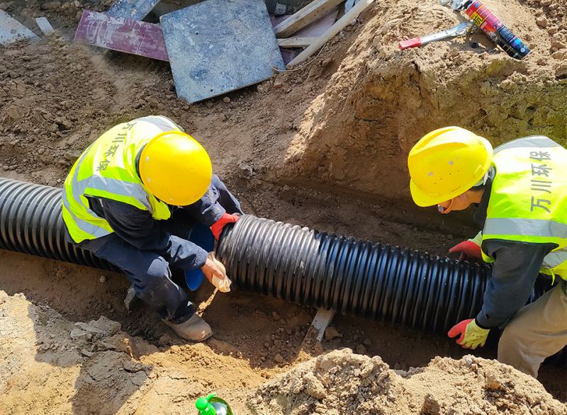 “五一”假期不停工 堅守(shou)一線保工期 緻敬一線(xian)工作者