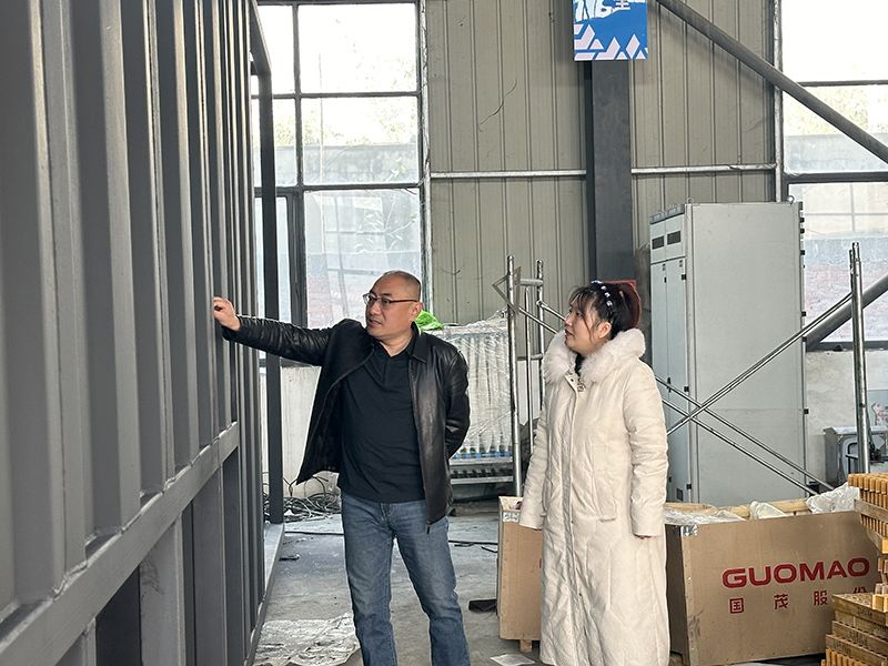 熱烈歡迎青島港項(xiang)目荊總蒞臨我司視詧工作